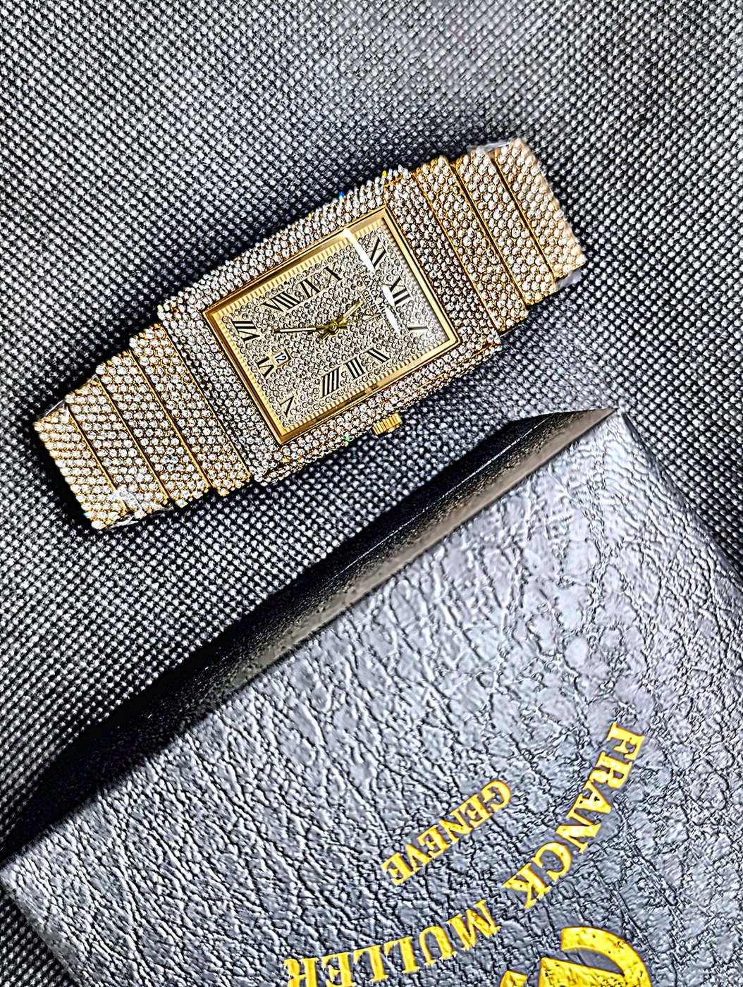 Vaviluxe iced watch