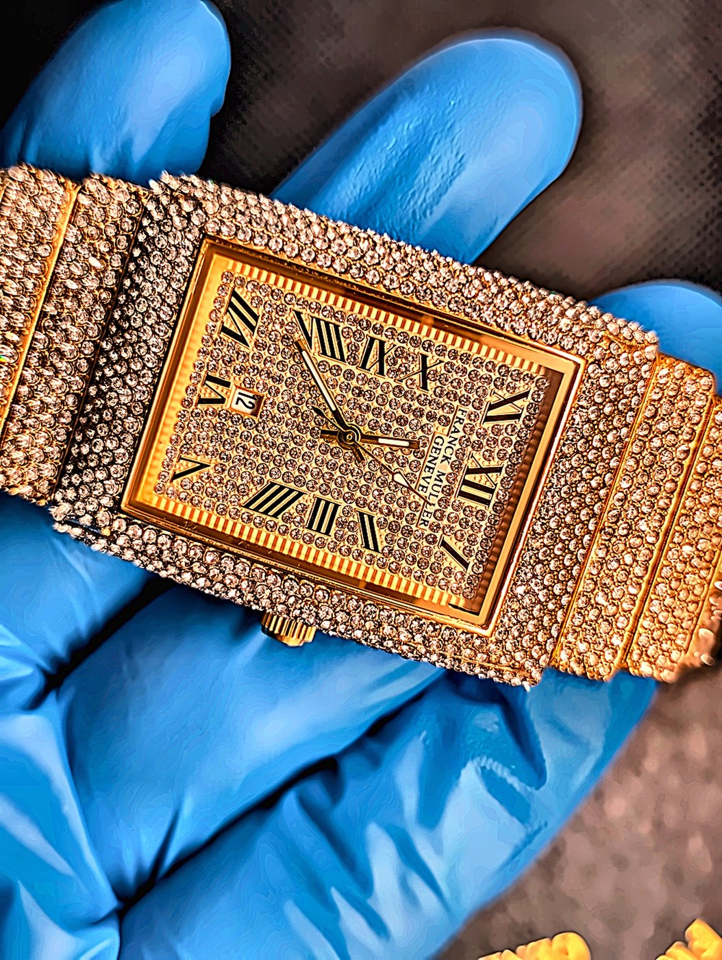 Vaviluxe watch close-up