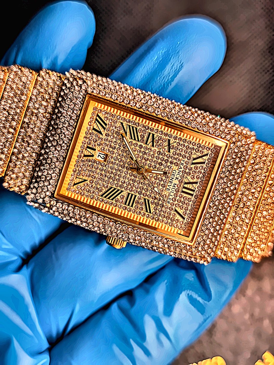Vaviluxe watch in packaging