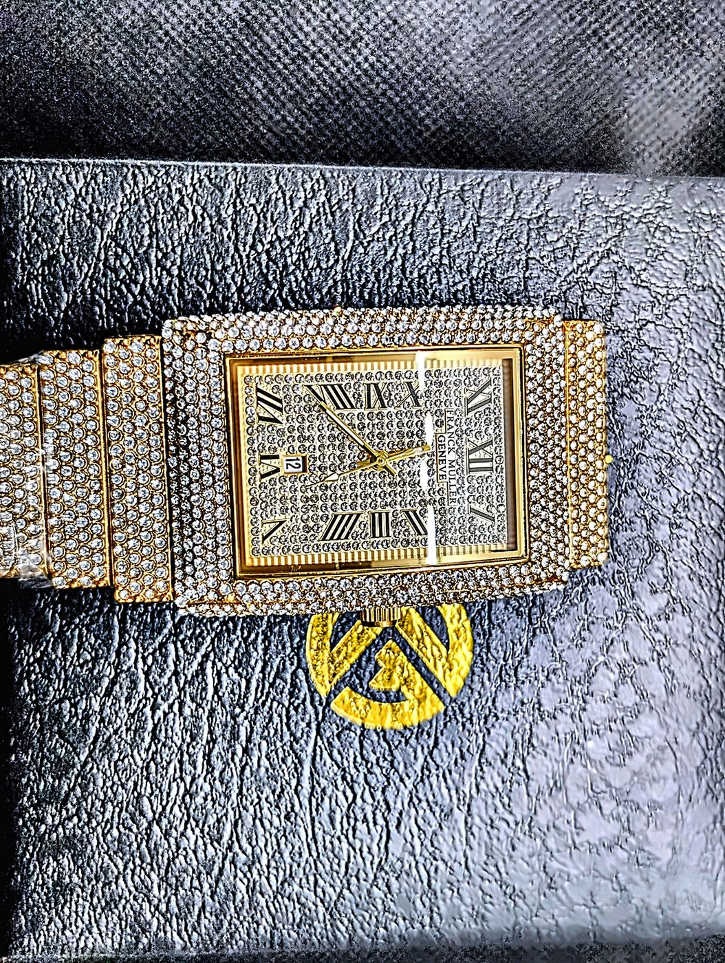 Vaviluxe watch held in hand